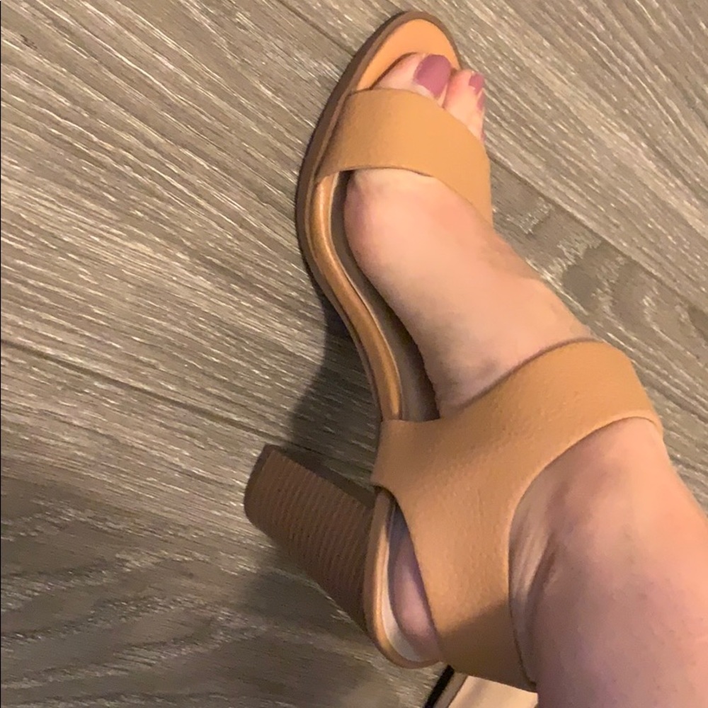 Block heel - Picture 3 of 3